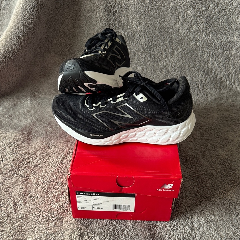 New Balance 680 v8 Black and White Athletic Shoes